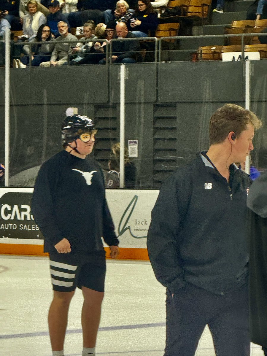 GaryTerry (@maverickad1) on Twitter photo Fight Night <a href="/OebLaw/">OEB Law</a> for <a href="/ACMav4Life/">ACMavFootball</a> BIGS <a href="/icebears/">Knoxville Ice Bears</a> last night. #MAVERICKMA24DE #biGTime Fight Night <a href="/OebLaw/">OEB Law</a> for <a href="/ACMav4Life/">ACMavFootball</a> BIGS <a href="/icebears/">Knoxville Ice Bears</a> last night. #MAVERICKMA24DE #biGTime