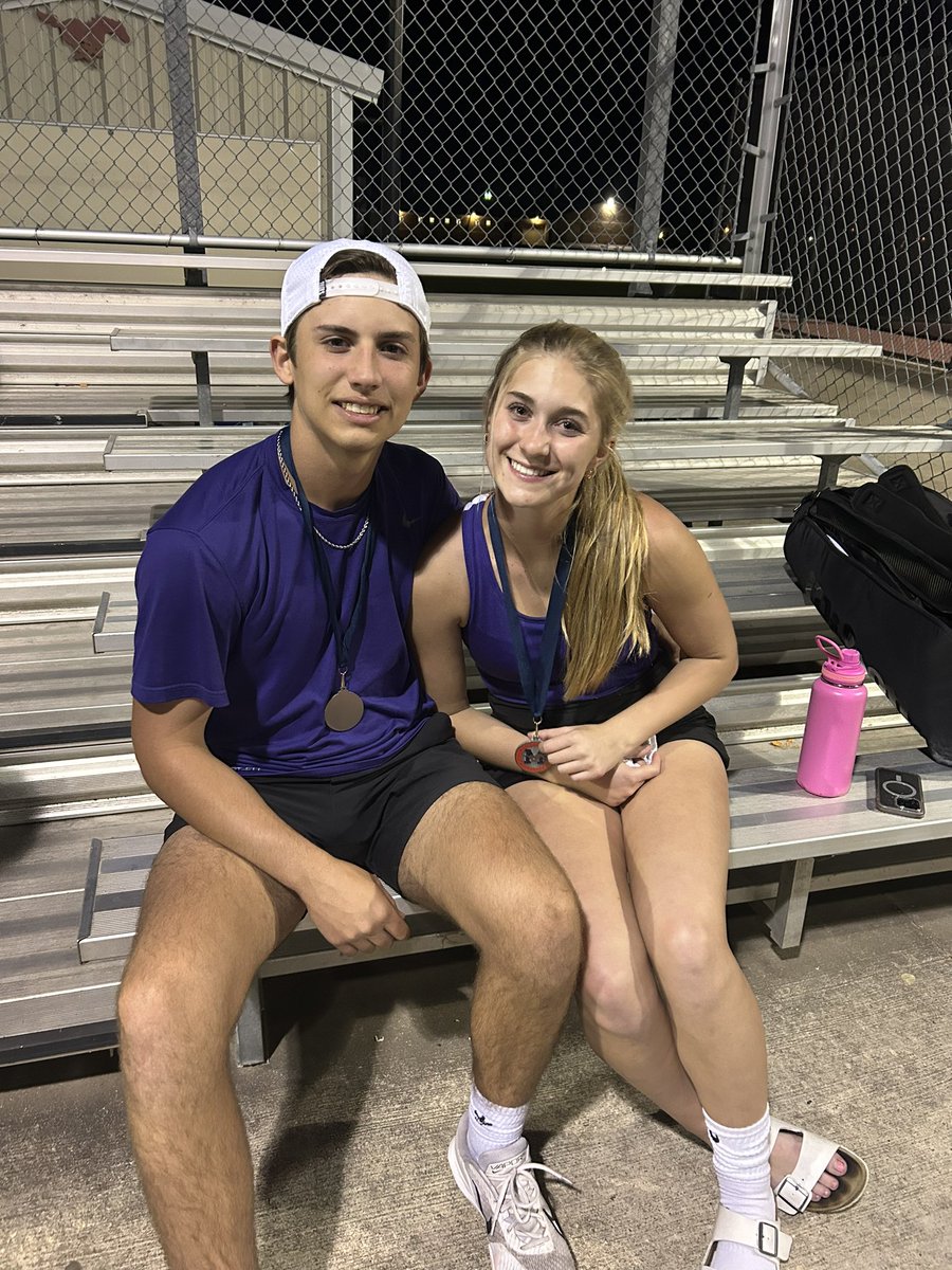 This mornings medals from the tournament that started Friday!!!!!!
🥇Ashley Moat Singles
🥇🥇 Lauren/Grace Doubles
🥈🥈 Campbell/Rylee Doubles
🥈🥈 Camille/Grant Doubles
🥉🥉 Luke/Sam Doubles
🥇 Coach Champion - Bus Driving 😜

It was a long day with LOTS of tennis!