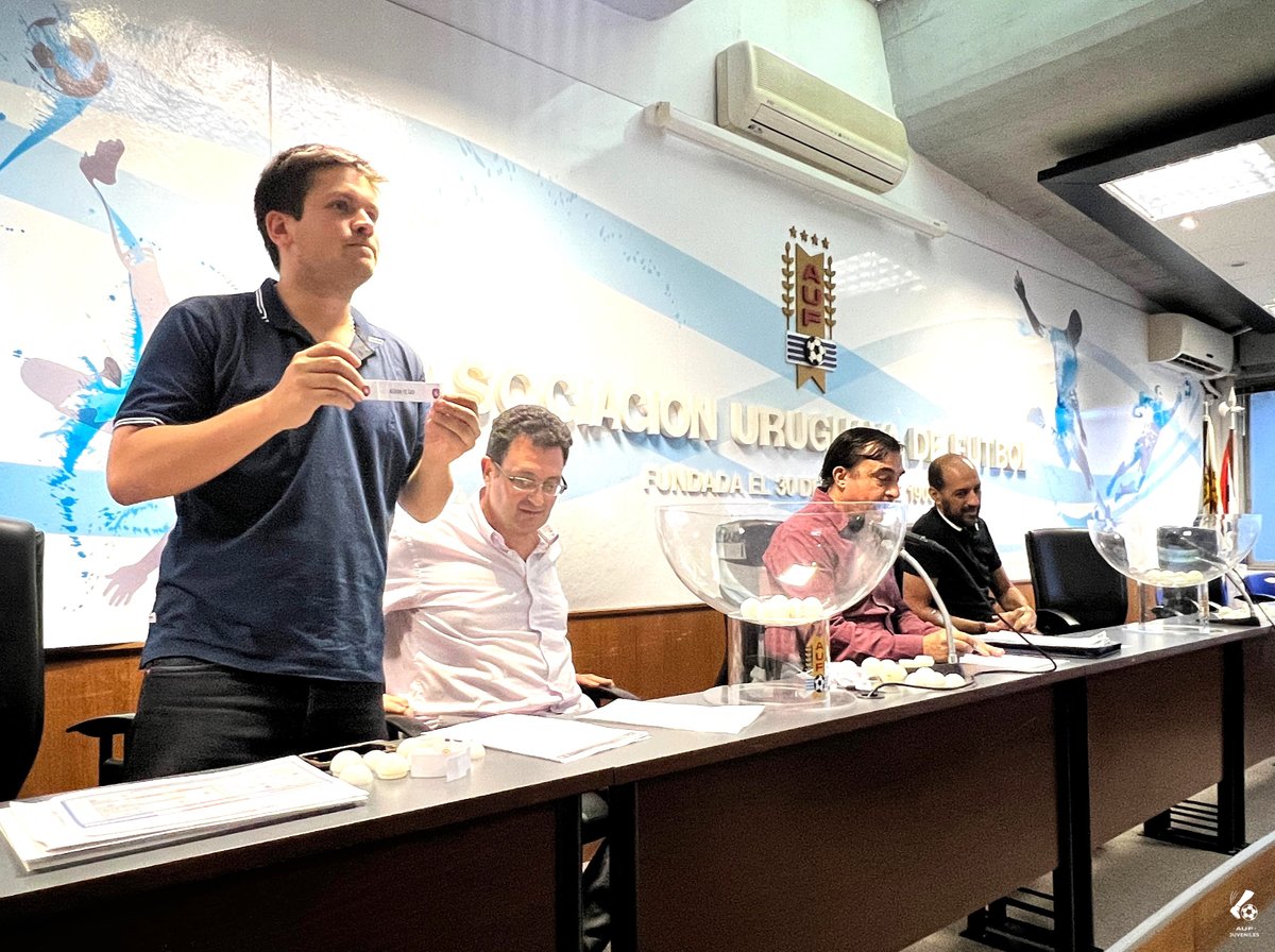 😜 𝗡𝗲𝗿𝘃𝗶𝗼𝘀, 𝗮𝗻𝘀𝗶𝗲𝗱𝗮𝗱, 𝗴𝗮𝗻𝗮𝘀 𝗱𝗲 𝗷𝘂𝗴𝗮𝗿

Así va la fecha 1 del Torneo Apertura 2⃣0⃣2⃣4⃣ de #JuvenilesA: 

<a href="/PlazaJuveniles/">Plaza Colonia Formativas</a> - <a href="/FormativasCAP/">PEÑAROL | Formativas</a> 
<a href="/CABellaVista/">Club Atlético Bella Vista</a> - <a href="/maldosad/">Deportivo Maldonado SAD</a> 
<a href="/mwfc_oficial/">Montevideo Wanderers</a> - <a href="/ProgresoOficial/">C. A. Progreso</a> 
@JuveFormativas - <a href="/bostonriver/">BOSTON RIVER</a>