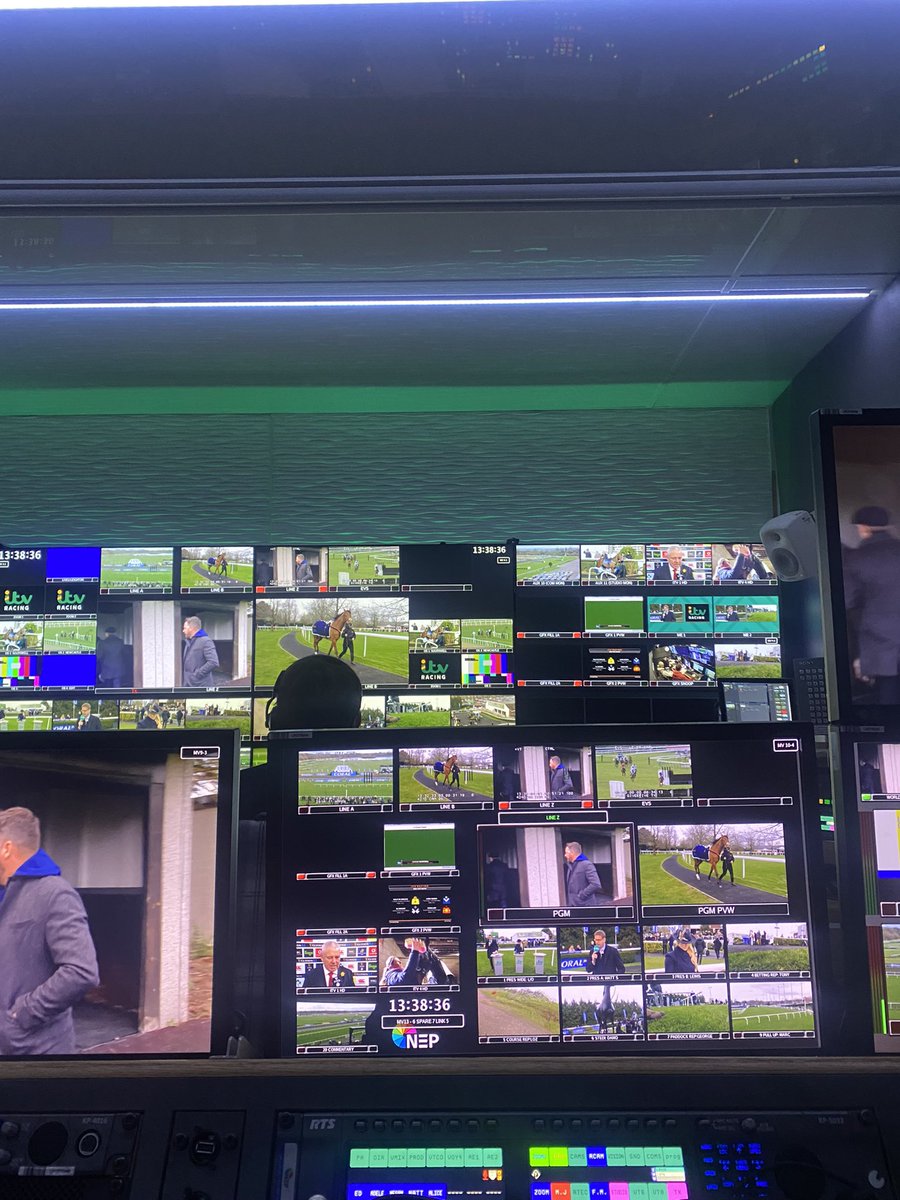 stokes_charl's tweet photo. Excellent day with ITV at Kempton races. Learning lots inside the gallery, behind the cameras and on the (soft) ground- new terminology! #JUSplacement https://t.co/hhK8fFpXyV