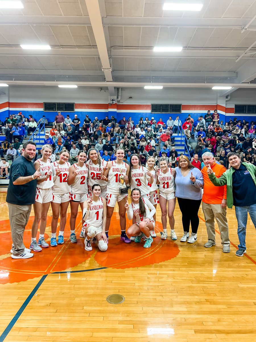Congratulations to our Girls and Boys Basketball Teams on both winning the regular season and conference tournament championships this season! #iagdtbat🐅