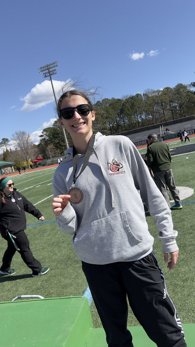 Congrats to Hailey Weitzel on snagging a 3rd Place medal in the Triple Jump at the Roswell Swarm with a jump of 31’-6” Congrats Hailey!! @FCS_JCHS @jcgladiators