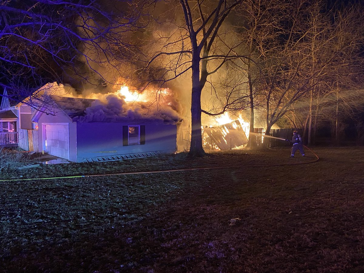 gcfpd's tweet photo. E91, E92, M91, CH90 At approximately 2:30 this morning crews were dispatched to the report of a structure fire in the area of 4th and Main. Upon arrival crews found heavy fire and deployed hand lines to bring the fire under control. https://t.co/9bYX5BMSdW