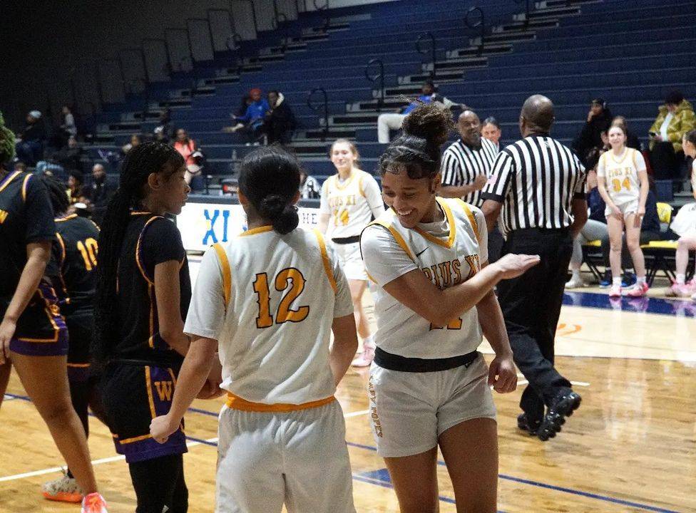 ProductionsW7's tweet photo. Many shot attempts in the playoffs are tough and this and 1 by Pius XI freshman Maricella Rivera is no exception. She finished with 11 pts, 5 rebounds, 4 assists and 6 steals in last night's win over Milwaukee Washington! π€π€π€π€ #rollpopes @PiusLadyballer https://t.co/AqUFD7CmaY