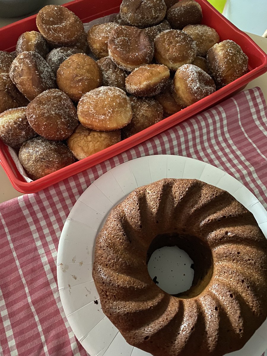 Tous les élèves de l’école ont fêté carnaval dans la bonne humeur puis ont apprécié un goûter bien mérité!