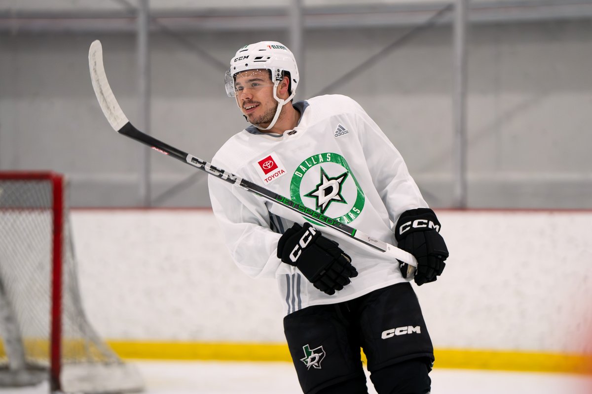 Big night for 11. 🌟

<a href="/PNCBank/">PNC Bank</a> | #TexasHockey