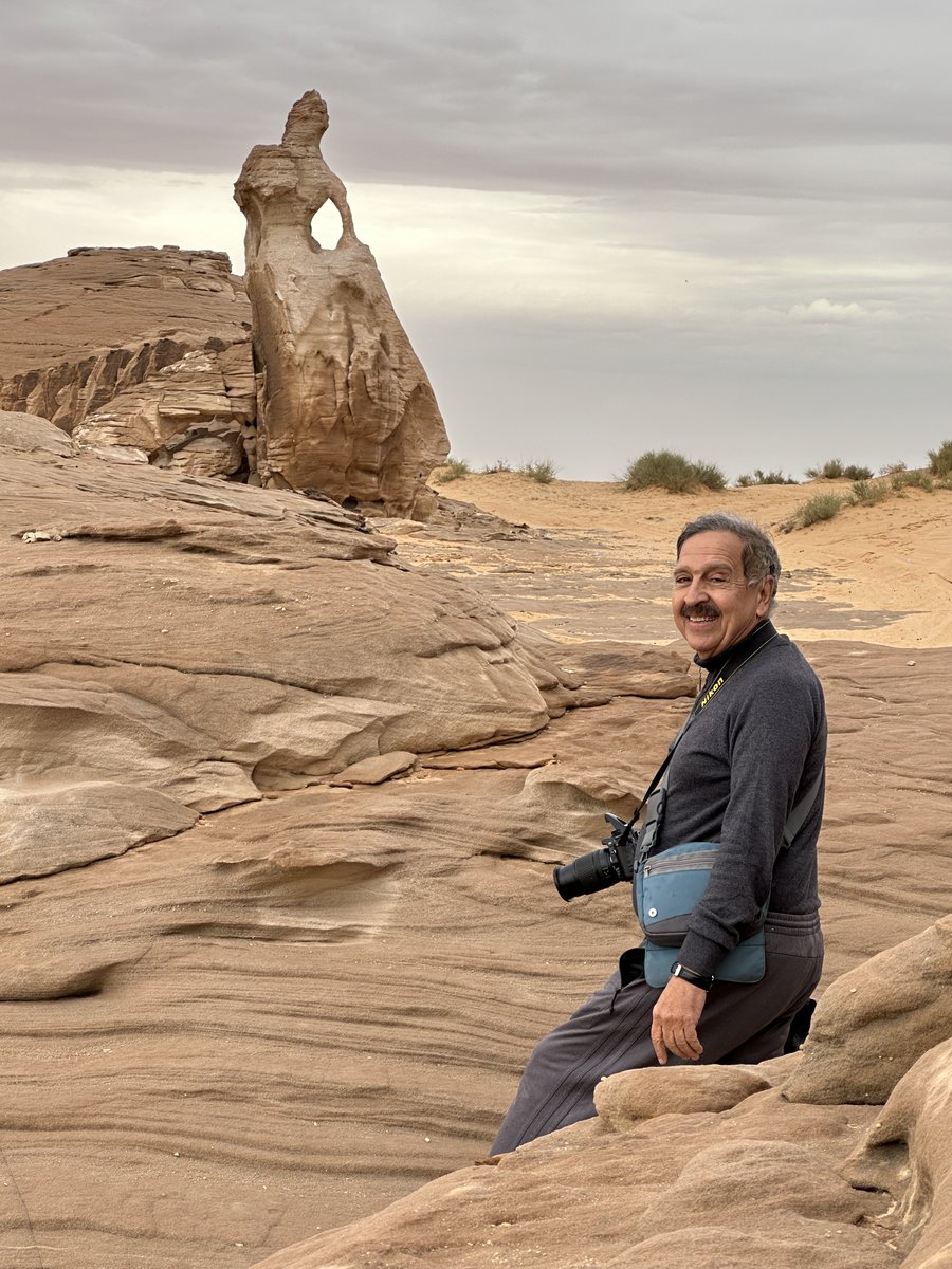 #تراثنا_الطبيعي #جيولوجية_السعودية #تراث_المملكة_العربية_السعودية 
          ذراع العروسة بخير
عادت عروسة جبال النصلة إلى رفع طرف فستان زفافها بعد ترميم ذراعها بمعالجة ذكية،باستخدام مواد لاحمة من فتات الصخرة والتربة المحلية.الثناء العاطر على سرعة المبادرة لحماية متحفنا الطبيعي