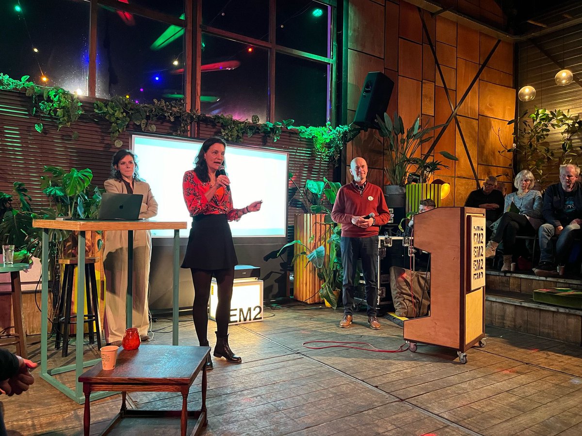 Gisteren organiseerden we een grote bijeenkomst met gedupeerden

De verhalen gingen door merg en been

“Al meer dan 15 verschillende experts en organisaties zijn hier geweest, maar een oplossing komt er niet”

Hoopvol was dat veel aanwezigen opnieuw in actie willen komen