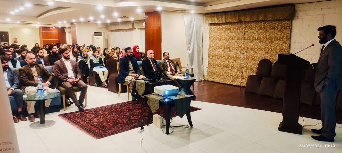 It was a delight to speak with young pharmacists during an educational session organized by the Punjab Pharmacy Council. Participants in the session were able to network, connect, and learn from experienced pharmacists.