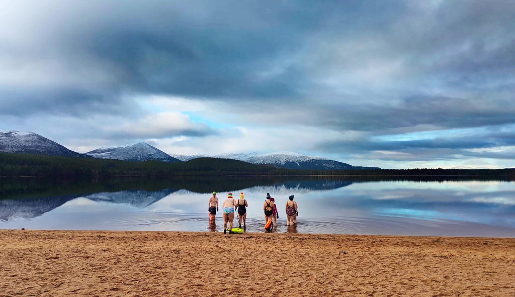 Perfect conditions for a Saturday morning dip with the Cairngorm Wild Swimmers. We're very lucky to call this our local swimming pool! #LochMorlich, #CairngormsNationalPark, #Scotland⁠
#wildswimming