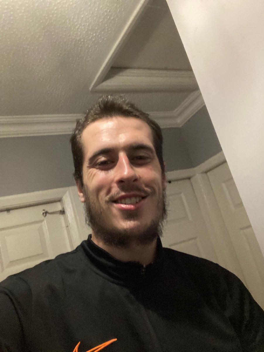 ⏱️ 𝗥𝗘𝗦𝗘𝗥𝗩𝗘𝗦 - Our Ressies stamped their ticket to Letchworth after a 14-goal thriller! 🤯💪

⚽ Curran (x3), Anderson (x2), Mullin (x2), R. Fardon, Gibril, Vieira.
⭐ Curran

#SarrattFC 🟨⬛