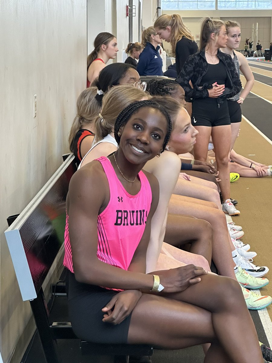 wcsBHStrack's tweet image. Daisy Oatsvall takes 2nd in the long Jump at indoor state championships with a mark of 5.44 🐻 Now onto high jump, and 60m hurdle finals later… 

@wcsBHSAD