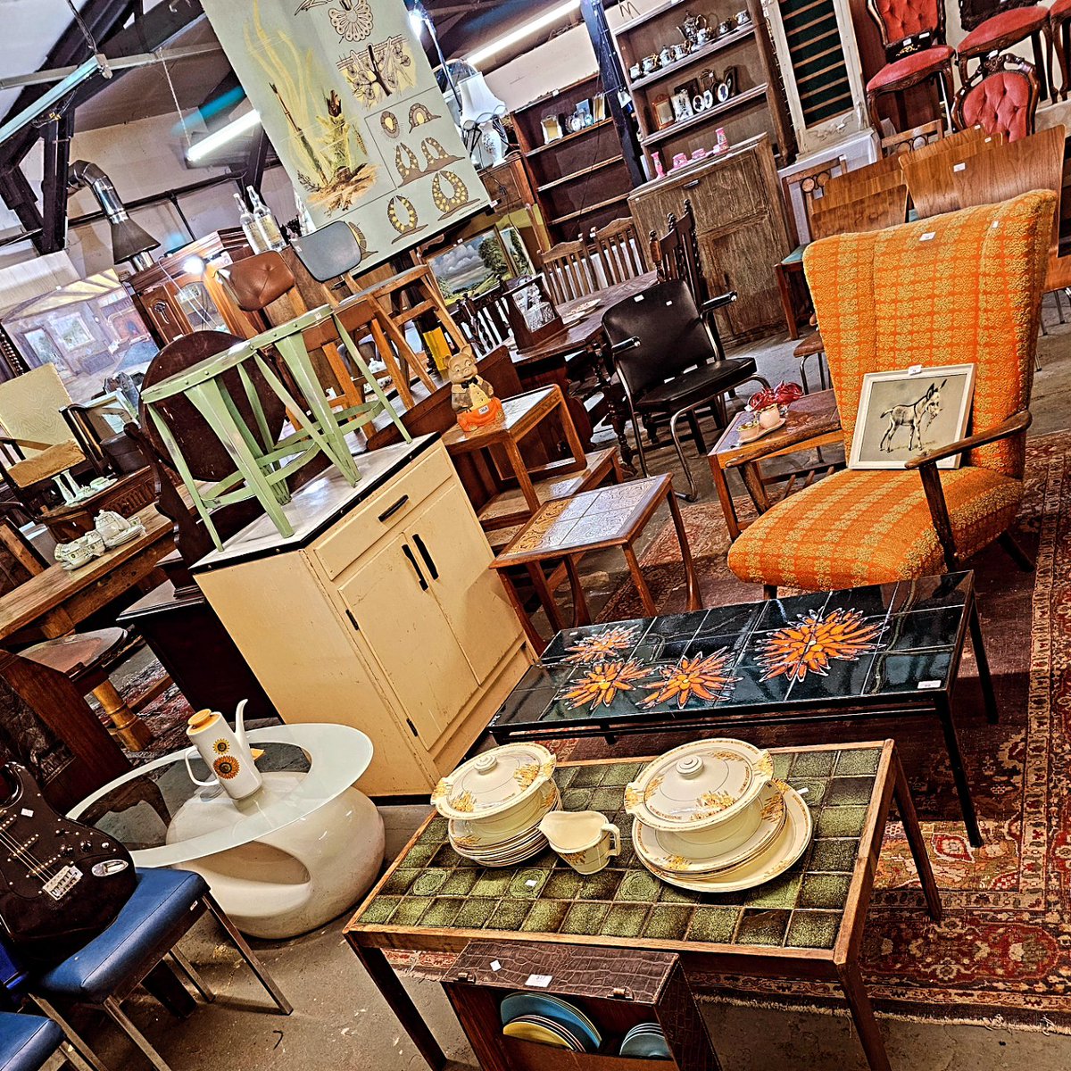 HouseTongs's tweet photo. #industrialdesign #industrialstyle #industrialinteriors  #porcelain #vintagestyle #vintagefurniture #vintagejewellery #vintagehomedecor #vintagehome #vintagelove #antiques #antiquejewellery #antiqueinterior #retro #retrointeriors  #antiquefurniture #preciousmetals #preciousstones https://t.co/eDvOvvBb3s