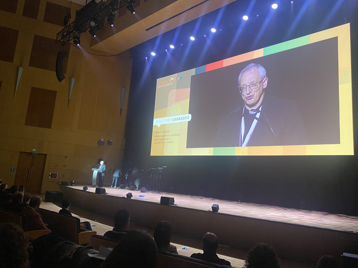 Gracias D. Alfonso Carrasco, obispo de la <a href="/DioceseLugo/">Diócesis de Lugo</a>, a Raquel, directora de Comision de educación y cultura de la <a href="/Confepiscopal/">ConferenciaEpiscopal</a>, y a todos los que han colaborado en este maravilloso congreso #LaIglesiaEnLaEducacion. #ReliEsMas