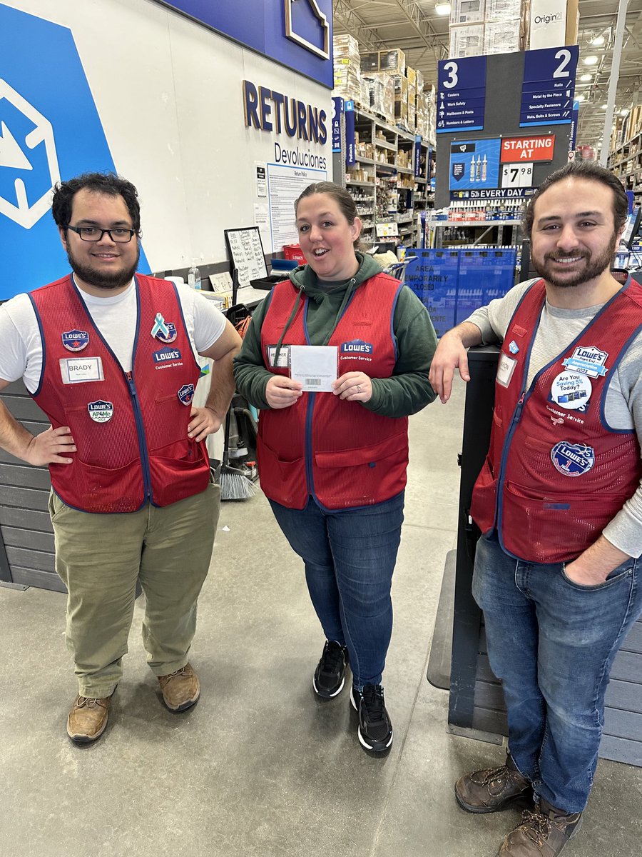 Great job Heather at Customer Service getting recognize on 2 (10) score survey and her first red star award.. ⁦<a href="/Helen_Cape1861/">Helen</a>⁩ and ⁦@billmann1861⁩ ⁦<a href="/albrainz214/">Al Genz</a>⁩