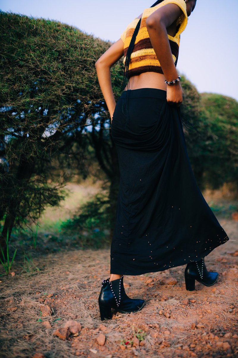 Loxy_visuals's tweet photo. | Here’s to starting anew
&amp; realising that you can be a mess and still continue to bloom.

In frame @babygirlnonye_ 
CC @favethewave 

#loxyvisuals https://t.co/4o4LvY881K