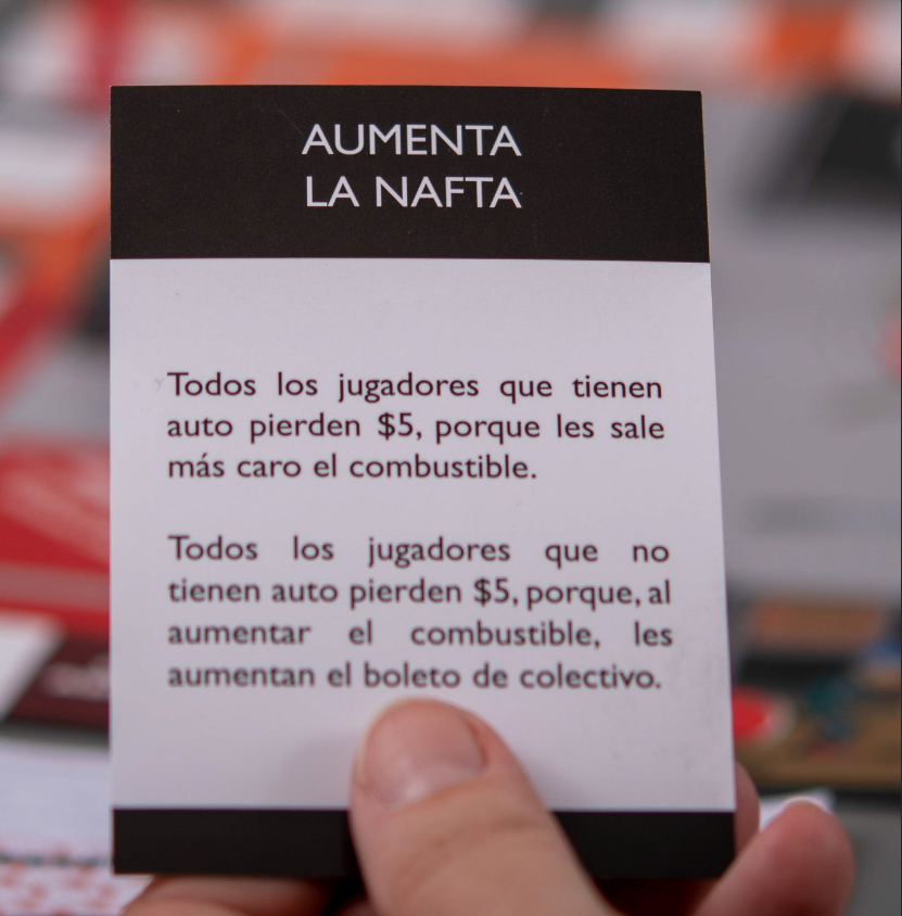 tinconomics's tweet image. Al que inventó este juego de mesa yo me paro y lo aplaudo