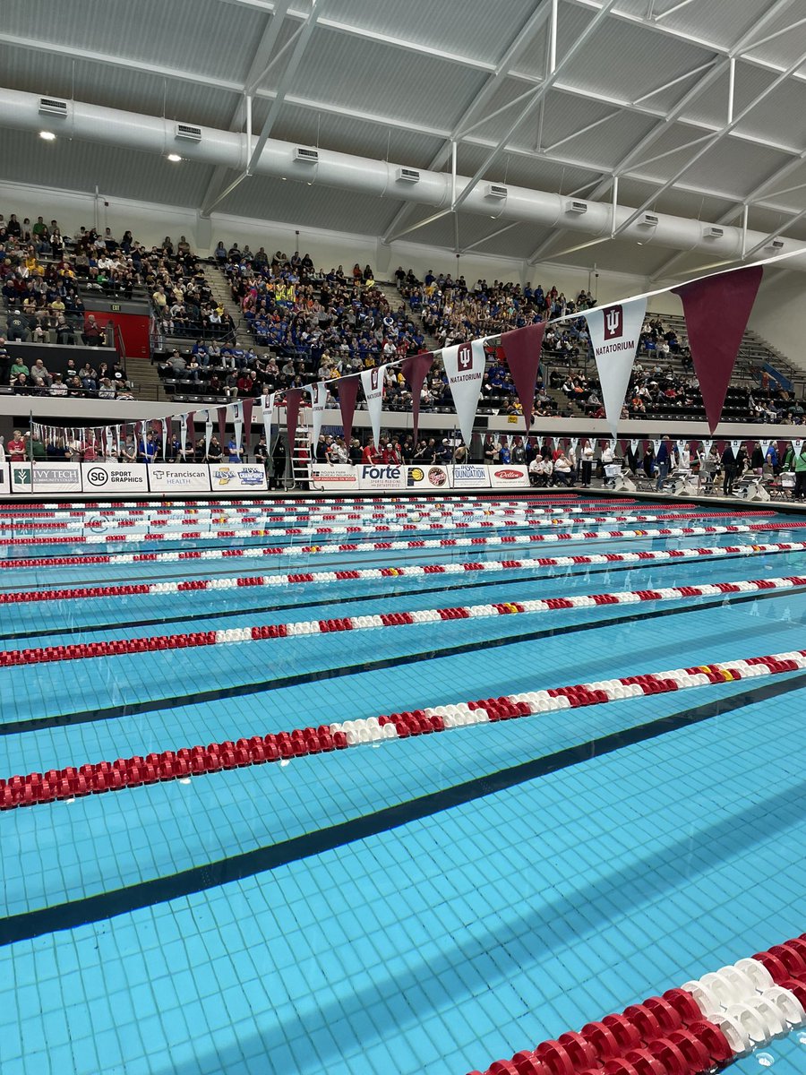 IHSAA State Finals are underway! Lucas Arnaldo will dive into action in the championship heat of the 100 Breaststroke after a stellar performance in the preliminary heats yesterday. 

It’s a great day to be a Red Devil! Let’s go Lucas!