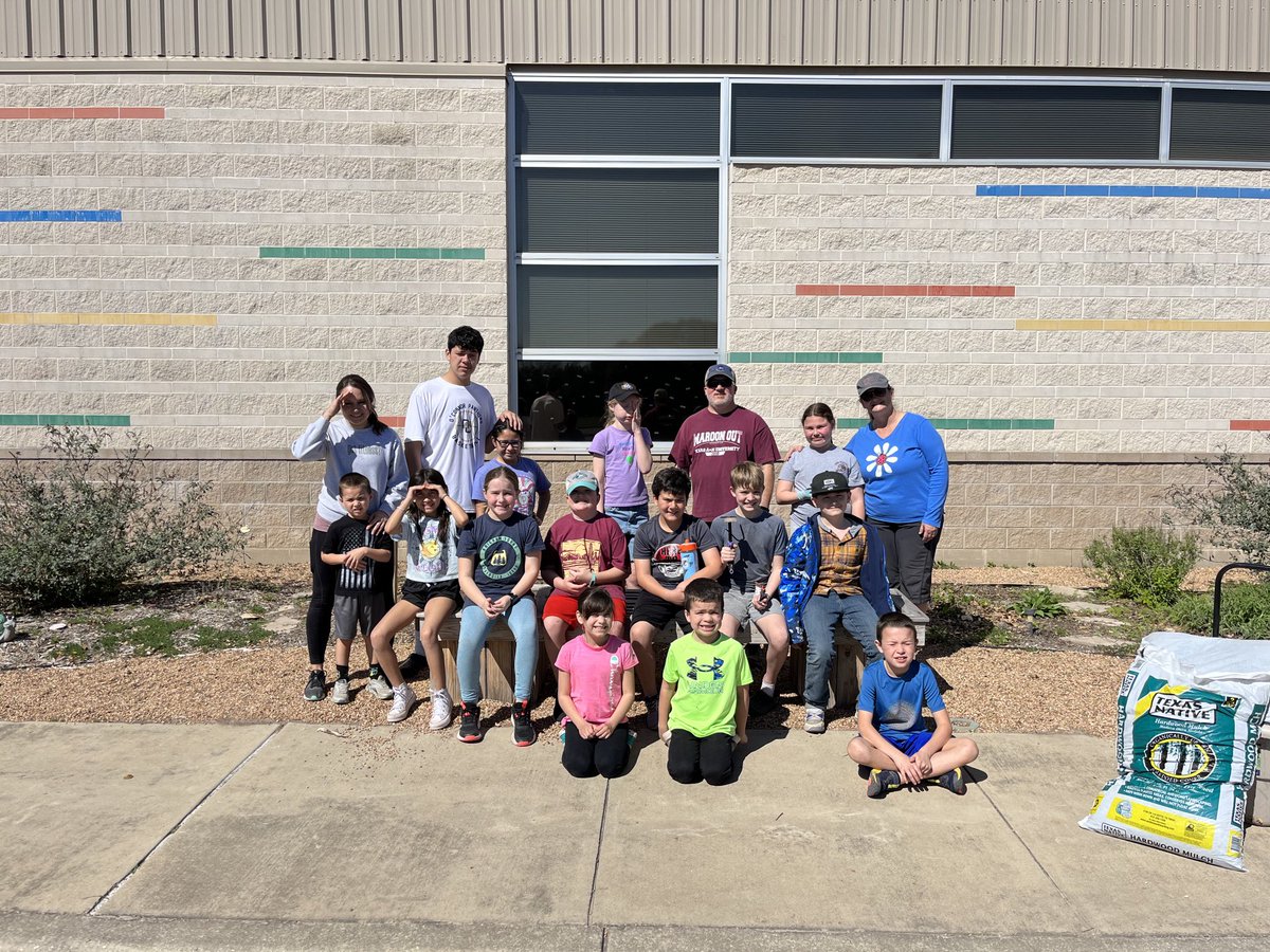 Nature Kids workday included trimming plants, cleaning out the shed, a game of Rock Paper Scissors Life Cycle, watering, and feeding the birds. We're ready for spring! #NWF #monarchheroes ⁦@NISDNicholsES1⁩ ⁦@SollarsAmalia⁩ ⁦@NISDElemEnviron⁩