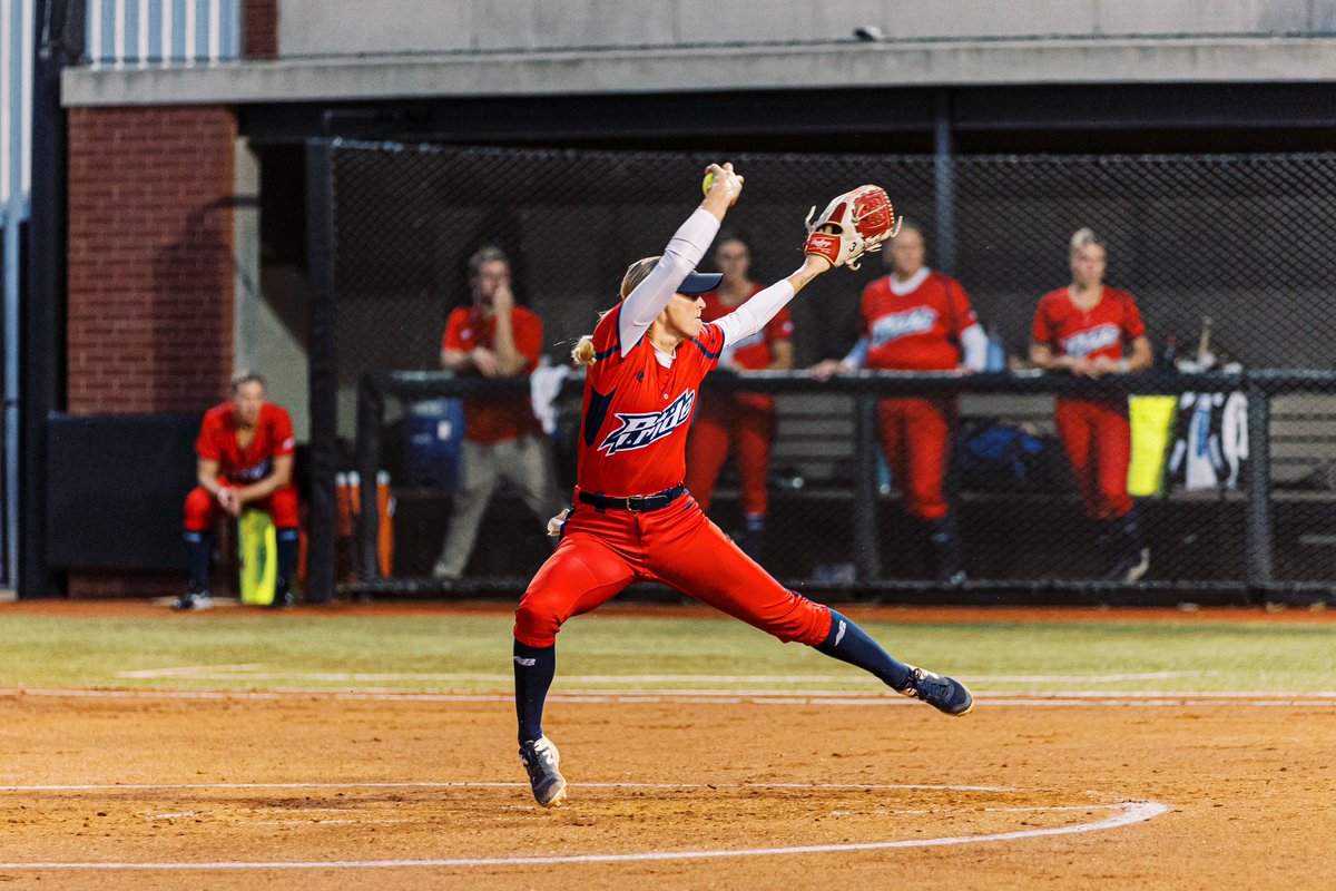 wprofastpitch tweet picture