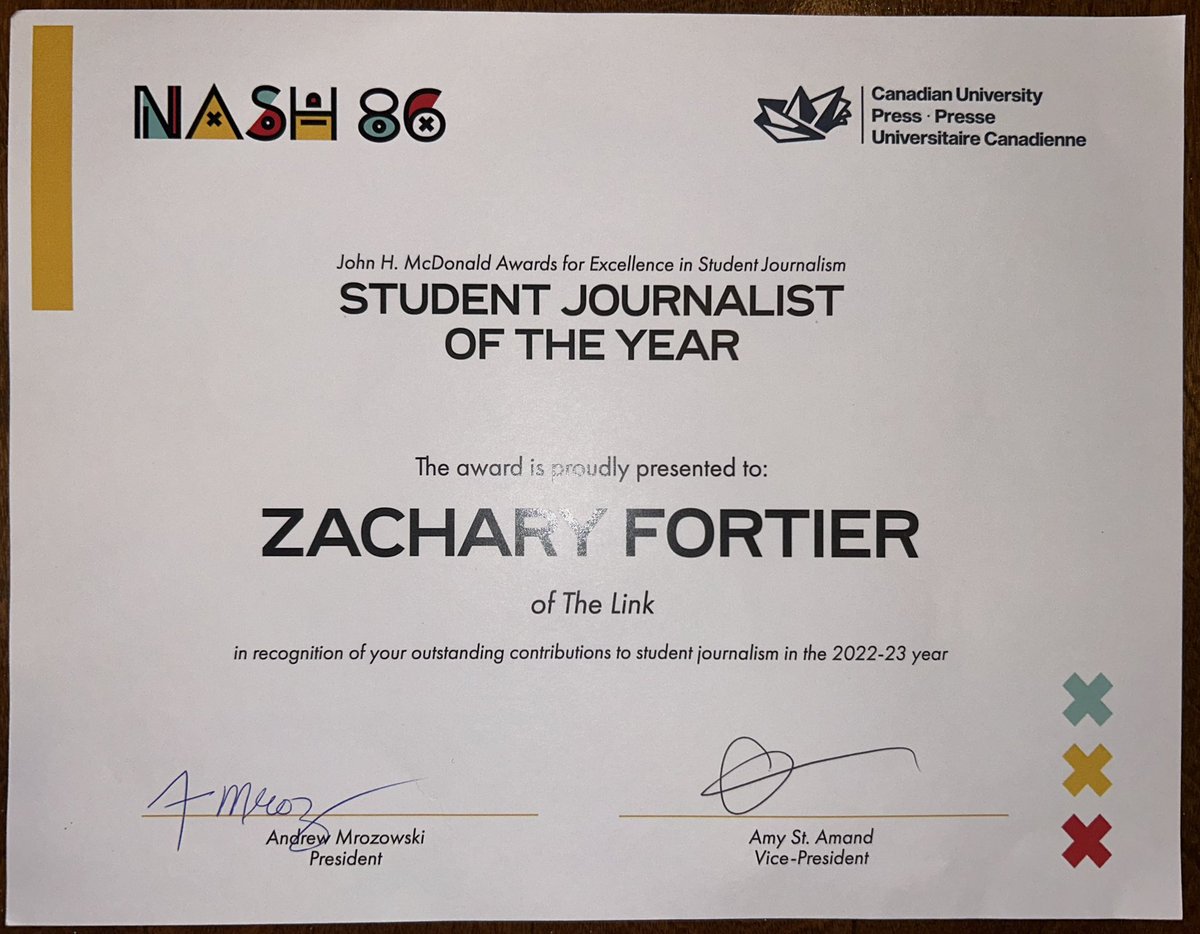 ZachFortierMTL's tweet image. Beyond grateful for the incredible @Linknewspaper team throwing me a surprise party to celebrate our win at @nashconference. Winning Student Journalist of the Year would not have been possible without the tireless work of these student journalists. J’vous adore 💗💗💗