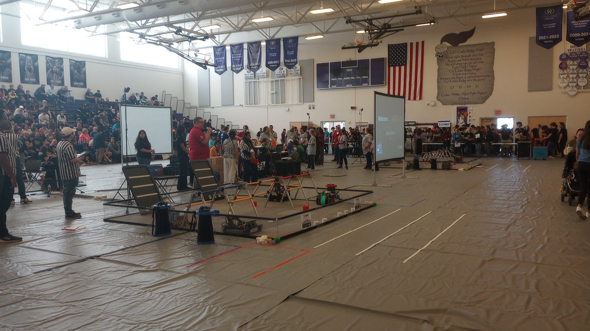 RoboticsFun's tweet image. Volunteering at @FTCTeams central championship, exciting matches