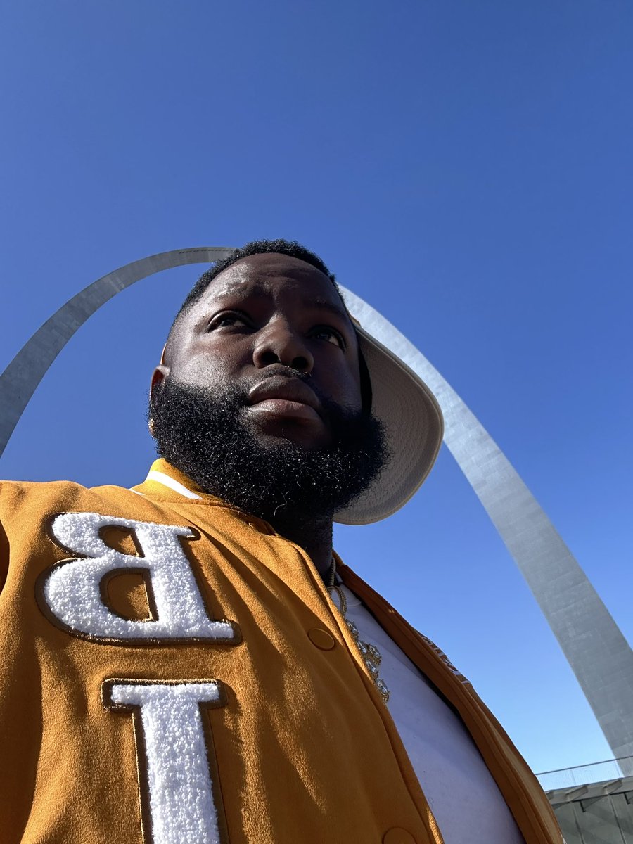 IAmShawnG's tweet image. #StLouis #ShawnG #BlackLeaf #purplecarpet