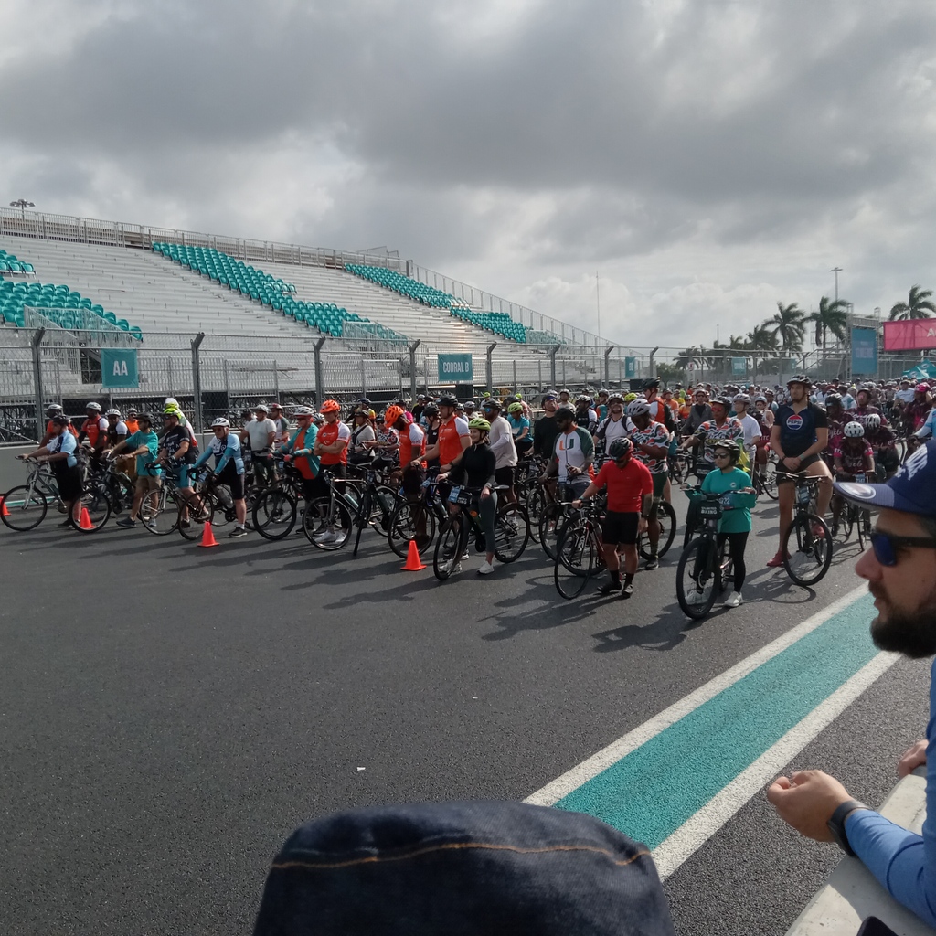 Dolphin's Cancer Challenge was packed with so many amazing people. An impactful event for an important cause!

#Communitypartners