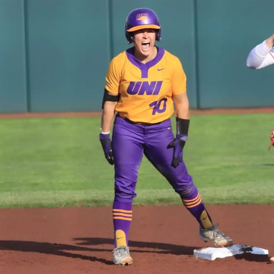 Were it possible in today’s stat-keeping software, the box score could have read “Longwood 8, Pupillo also 8” after the sophomore catcher’s showing in her team’s first game of a tournament at Auburn. 

📸: <a href="/UNISoftball/">UNI Softball</a>

d1softball.com/daily-dozen-fr…