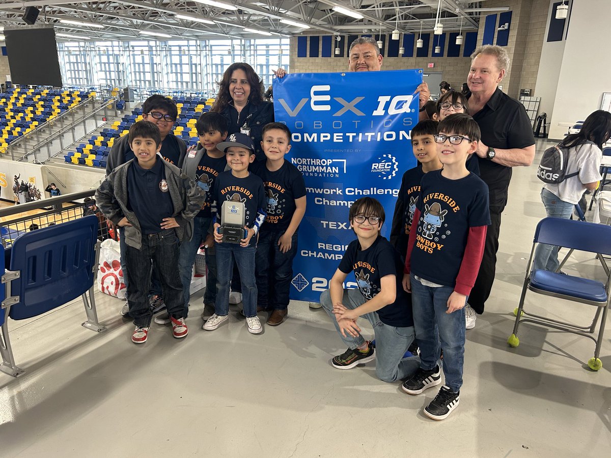 vvillarreal31's tweet image. Congratulations Riverside Cowboy Bots and coaches!!! They won 1st place at today's Robotics competition!! They continue to Worlds competition in Dallas. @UrenoOlivas @YsletaISD @RiversideEleme2 #riverside4ever #roboticsrocks