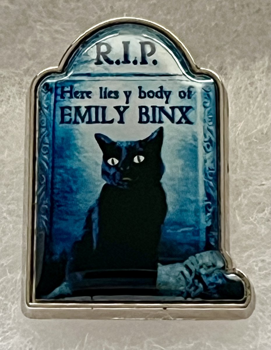 RARE #DisneyPin Hocus Pocus #BlackCat ~ R.I.P. Emily Binx #Tombstone GWP 2018 FREE SHIP

#HTFdisneypin #disneypinsforsale #disneypintrading #disneytradingpins #HocusPocus #RIP #emilyBinx #binx #disneycats #HalloweenCollectibles #collectibles #ebayfinds 

 ebay.com/itm/2666897875…