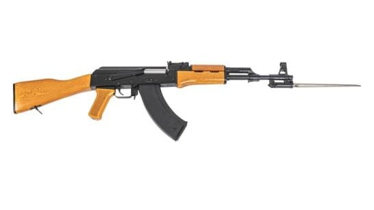Mrgunsngear's tweet image. Soviet Arms Chinese Spiker clone with folding bayonet, CHF chrome lined barrel, and hammer forged bolt/carrier/trunnion for $1,099 currently here: mrgunsngear.org/SASpikerClone

#clone #spiker