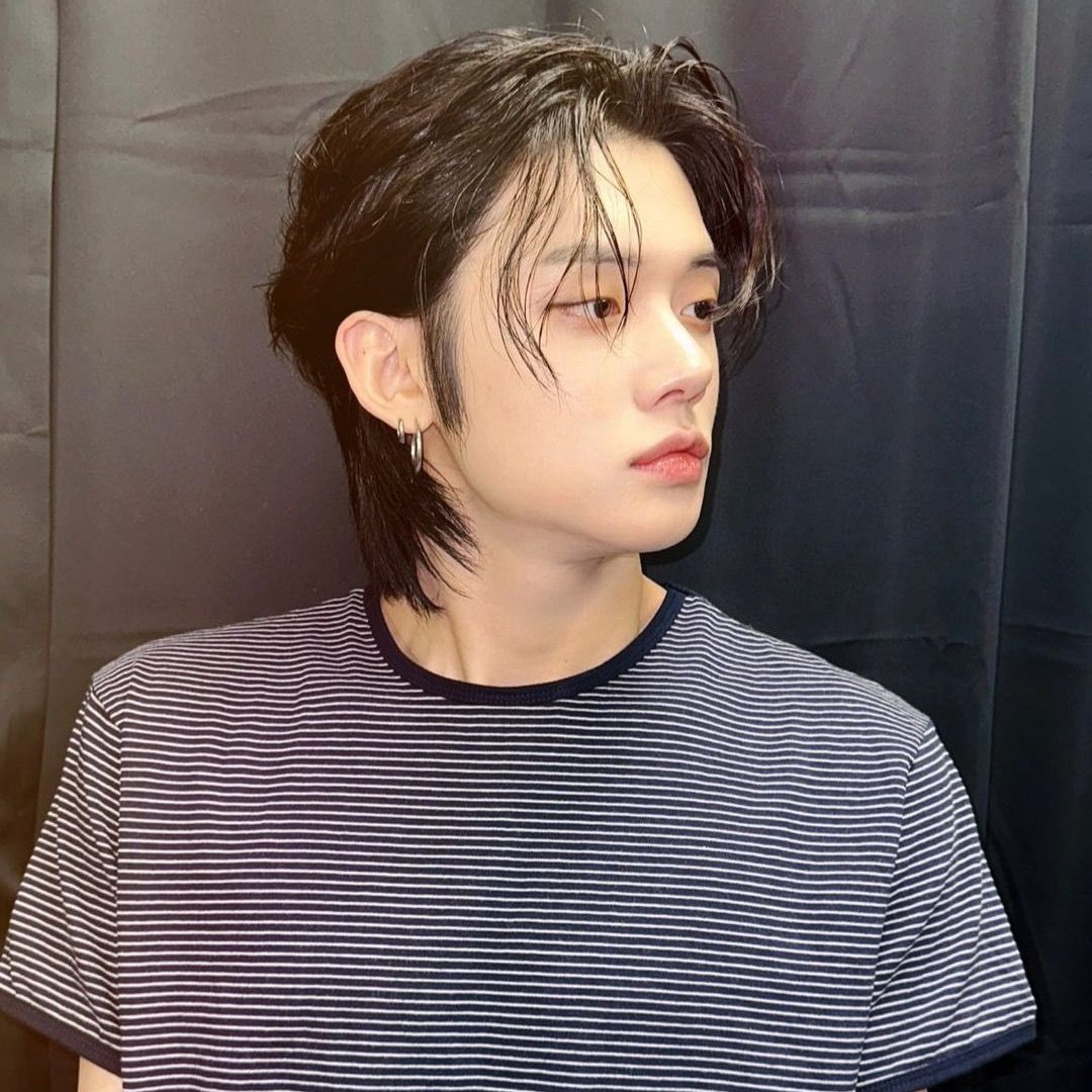 lostbeomjun's tweet image. txt au - lost
suspense au

Após seguirem suas vidas, os 5 amigos pensaram que nunca mais lidariam com caos e medo novamente. Mas anos depois do sequestro de beomgyu e a resolução do caso, coisas estranhas voltam a acontecer.

— Você tem 1 nova mensagem!
...  [x] ver  [  ] apagar