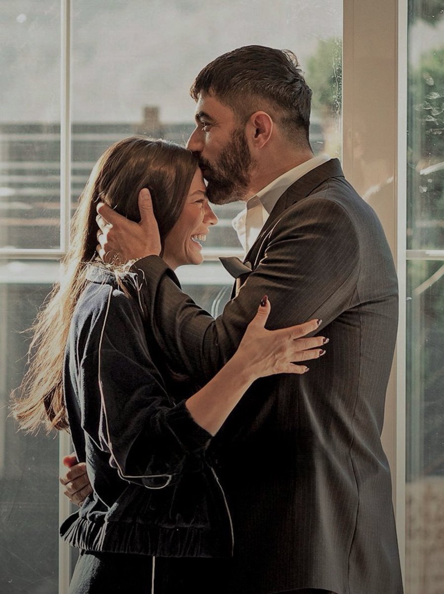 diziluvrninsy's tweet photo. still not over the fact that this was demgin and not fahir bc THIS was nowhere in the scene 😭 https://t.co/S9hDCfwETU