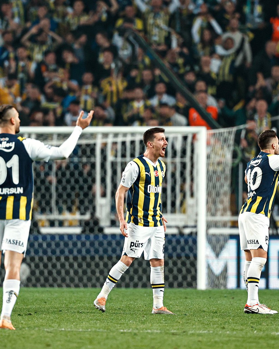 SONUNA KADAR BİZ FENERBAHCELİYİZ ULAN…💛💙