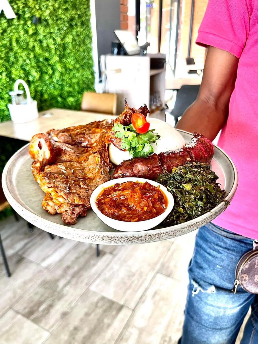 LunarosaB47031's tweet photo. Making your Sunday plans alot easier 😉

Get 2 ST Louis draughts free for every purchase on our Sunday Braii Combo for as little as P100.00🍻

For reservations contact : +267 77 596 596
#wherethegoodvibesare #italianfood #SaronaCityMall #lunarosa #Braii #sundayvibes https://t.co/CnBhdd5RdD