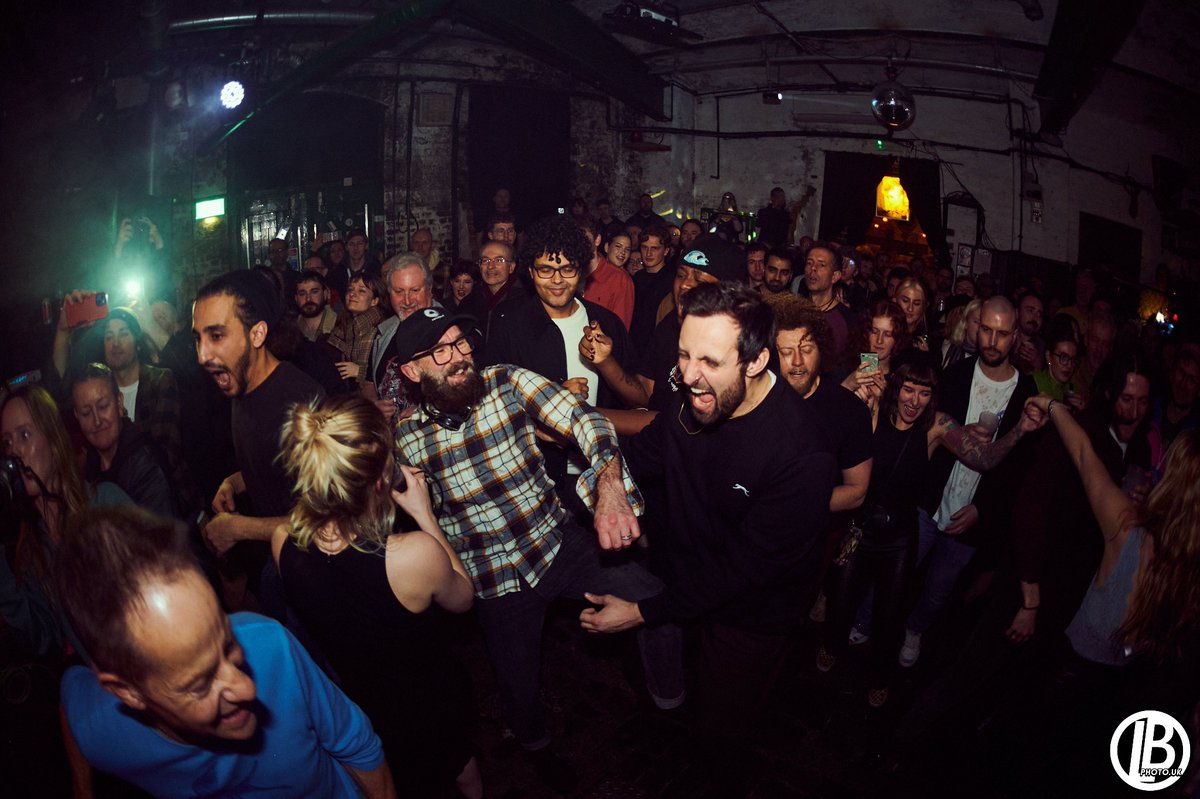 wow thank you Brighton, what a homecoming 🧡 

next up! Glasgow on 29th -
🎟️ projectorprojector.co.uk/live