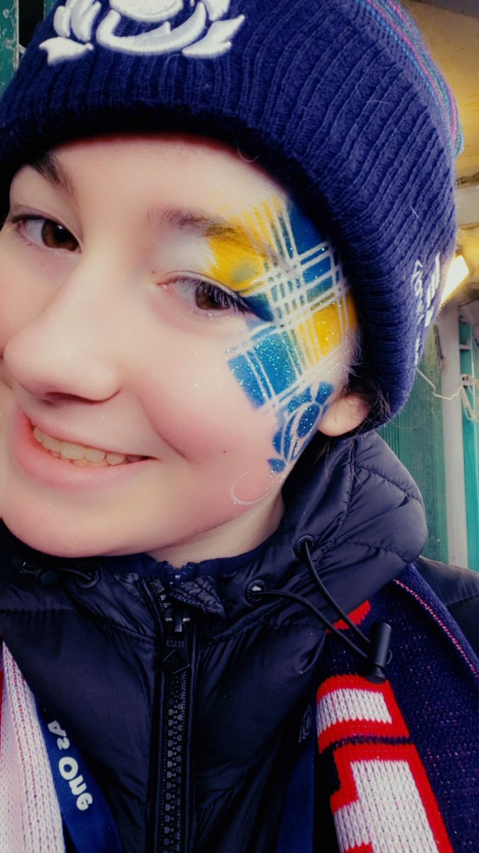 Great win for the <a href="/Scotlandteam/">Scottish Rugby</a> loving that the facepainters are back and in the Fan village!! Ladies always do an amazing job!! <a href="/MurrayfieldStad/">Scottish Gas Murrayfield</a> #AsOne #facepainters #4inarow