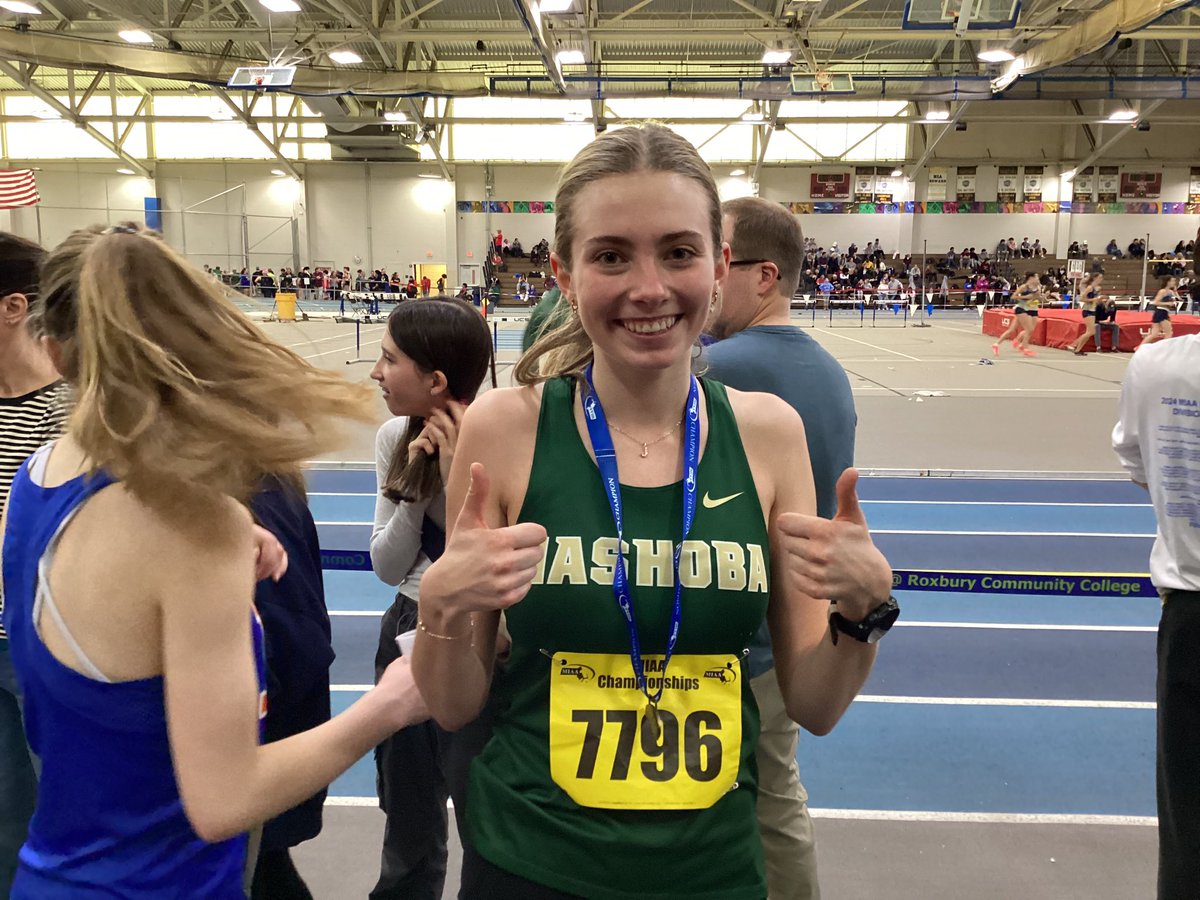 🚨NEW SCHOOL RECORD!🚨Caroline Collins lowers her previous mark again en route to winning the 2 Mile at the MIAA Meet of Champions, setting a new school indoor record at 10:59.41! Congratulations Caroline! #aaroooooo 🐺