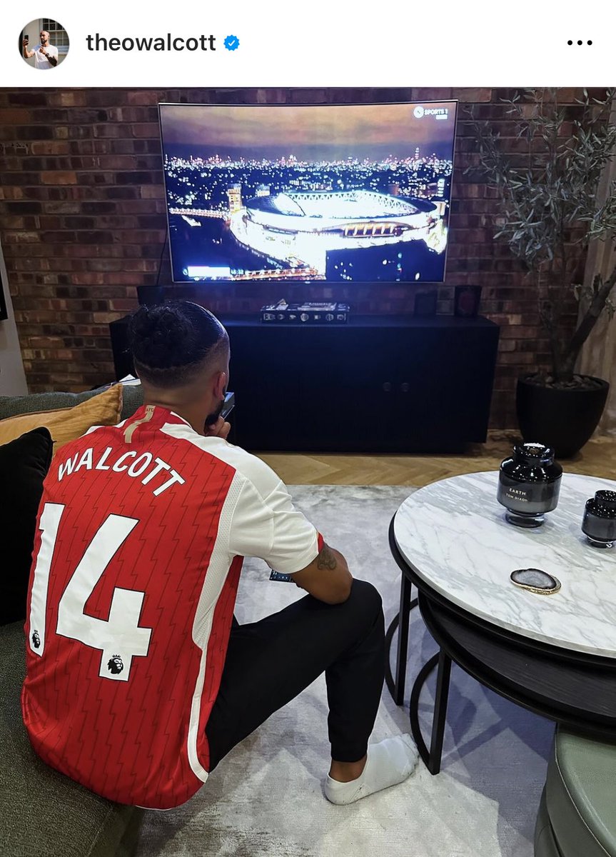 Theo Walcott on Instagram: “I’ve got my shirt!!! #COYG🔴” Once a Gooner, Always a Gooner, @theowalcott! ❤️