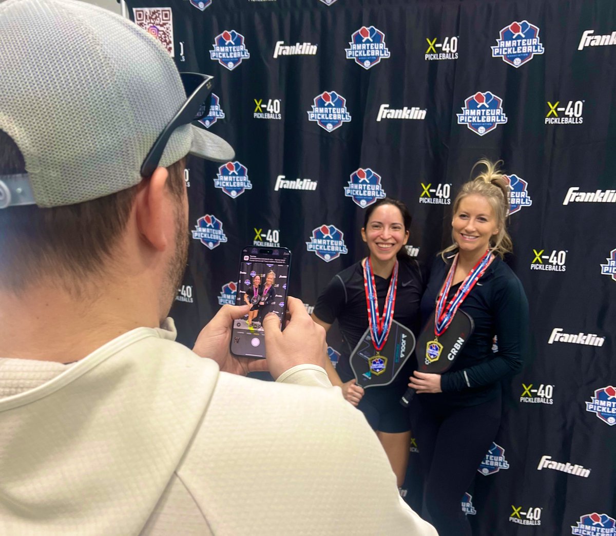 Gotta capture a gold winning pickleball performance! 📸🥇