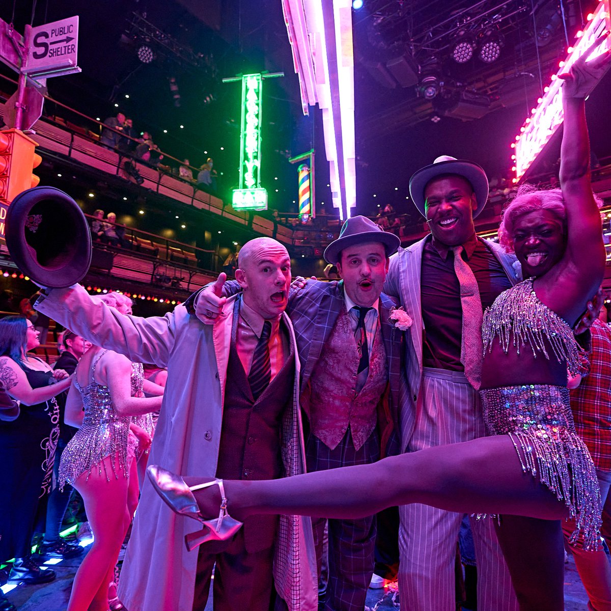 _bridgetheatre's tweet photo. As our current Guys &amp; Dolls cast take to the stage for their final show here are some of our favourite behind the scenes moments!

"Love you a bushel and a peck"💃

📸
1 - @CraigSugden 
2 &amp; 3 - Manuel Harlan https://t.co/zwRqH5gqQL