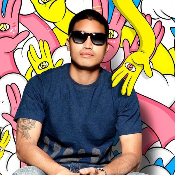 🎂 ChadHugo fête ses 50 ans.  C'est la moitié du duo, #TheNeptunes, et bien sûr le fameux membre des N.E.R.D. ON ne compte plus le nombre de classiques et de titres qui ont marqué l'histoire du R&B/Hip Hop qu'on leur doit.. mais si vous ne deviez retenir qu'une production des…