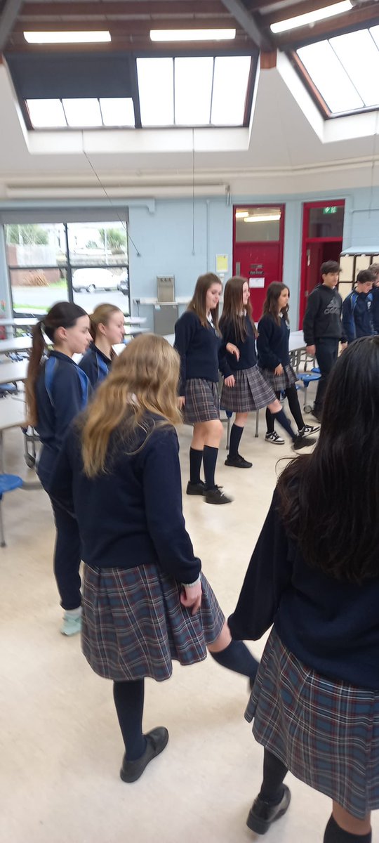 Pres_Terenure's tweet photo. TY students warming up for their artistic performance lesson yesterday morning. An exciting and popular module introduced this year #ArtsandCreativity #Performance #DevelopingSkills
@CityofDublinETB https://t.co/7LPEQ1WyYe