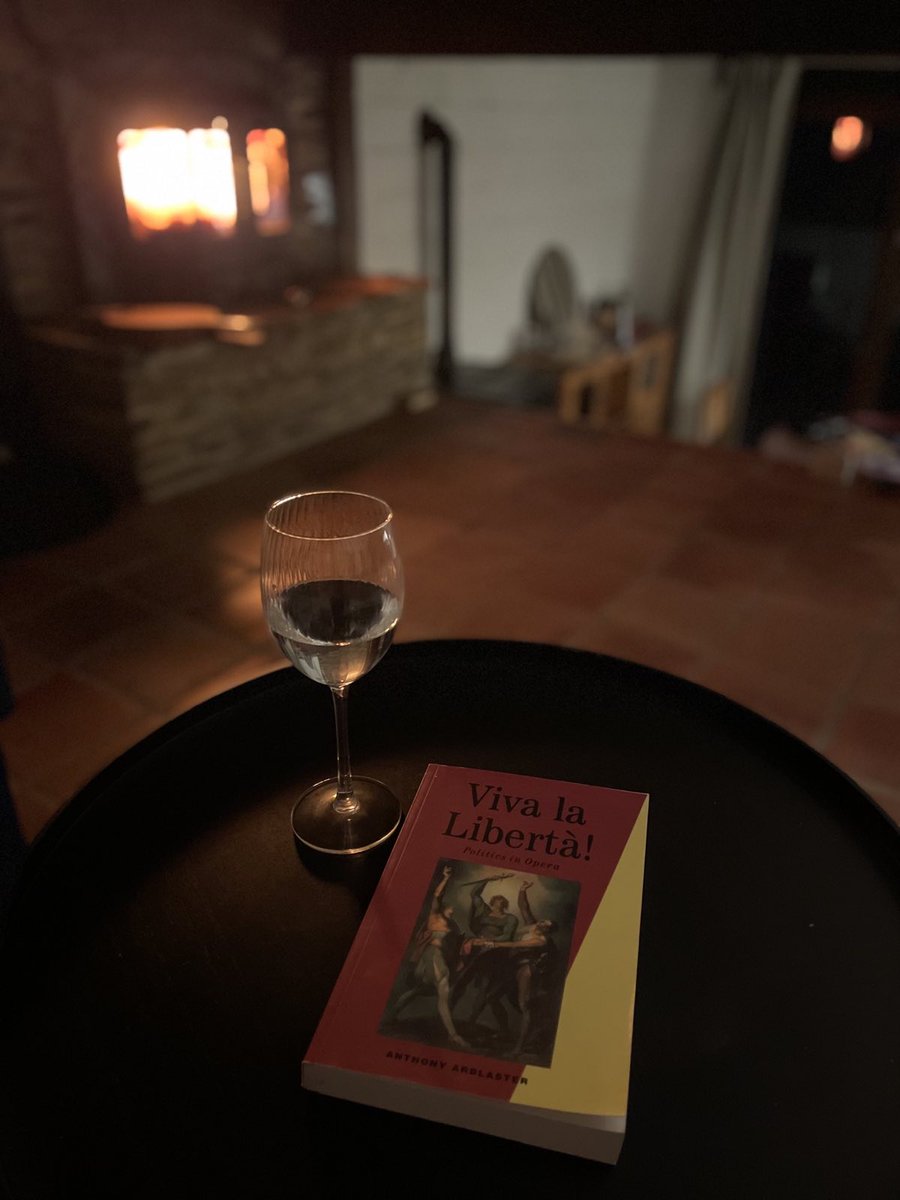 Raclette dans une cabane dans les Ardennes.