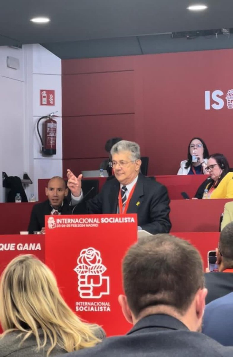 Desde SAMAC #Barinas Felicitamos a nuestro Líder y Secretario General Nacional compañeros Henry Ramos Allup.
#24Feb <a href="/hramosallup/">Henry Ramos Allup</a>, ratificado Vicepresidente de la Internacional Socialista.
<a href="/PieroMaroun/">Piero Maroun</a> 
<a href="/nelsonguillen64/">nelson guillen</a> 
#Internacional
<a href="/ADOrganizacion_/">AD Organización Nacional</a>