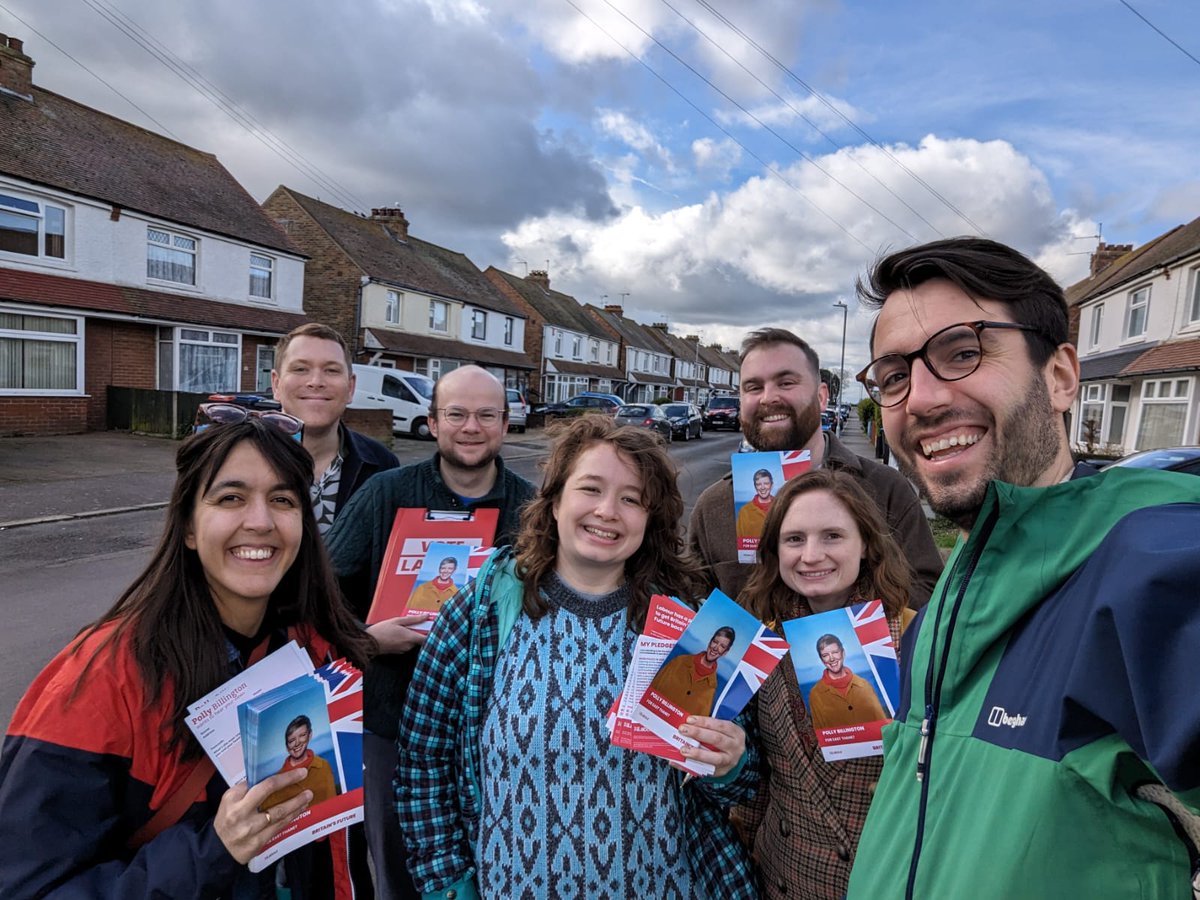 When even a weekend away in Margate with friends turns into a canvassing session... Happy to report lots of support for @PollyBLabour in East Thanet!