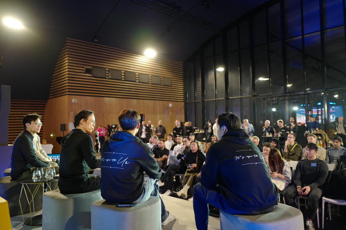 well3official's tweet photo. Wellness 3.0 powered by Blockchain and AI #WELL3 

Thanks to everyone who showed up and joined our panel sections 

Thanks for @animocabrands @Newmangrp @live4well @MocaverseNFT Soul Capital Partners  for supporting

And of course all the panelists @ysiu @adriannewman21 @Degencaesar @tylerdurden88 @keung @Kakarot_F23 Tyson Chui

Last but not least @Wagmievent
@nft_paris for venue and catering support 

Night is not over yet 🥂 See you around