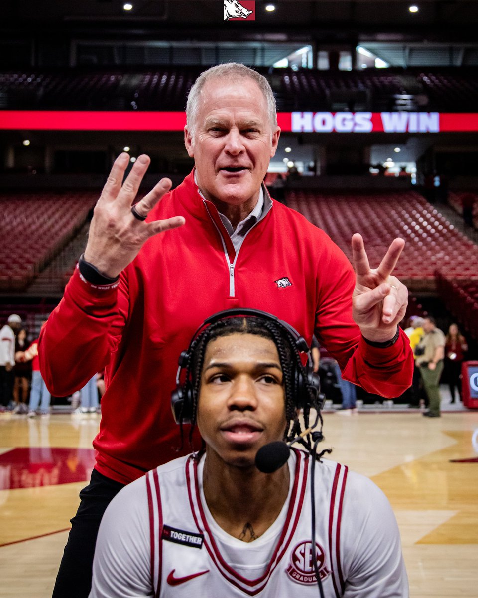 ArkRazorbacks's tweet photo. What. A. Weekend. https://t.co/ocZVDYHKbw