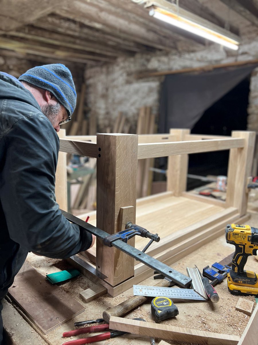 MakersBespoke's tweet image. Next up a coffee table for a previous client in the design of his Contemporary Dining Table.
bit.ly/44B7miA  #coffeetable #LivingRoomTable #bespoketable #livingroom #bespokefurnituremaker #Makers #furnituremaker #paysdelaloire